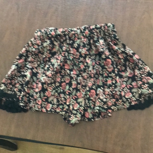 Tassel Skort - Picture 2 of 2